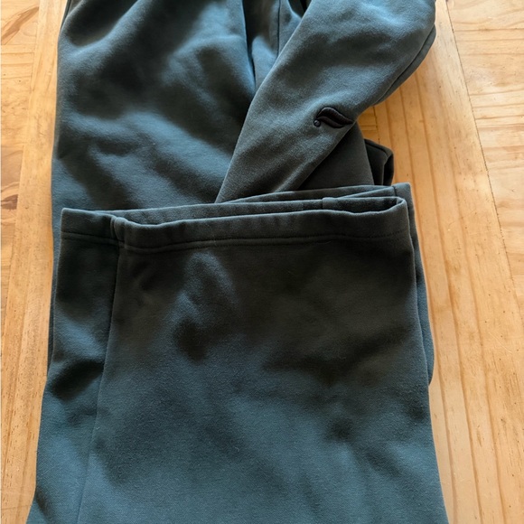 Fabletics Teal Joggers - Picture 2 of 3